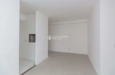 Apartamento com 3 quartos para alugar na rua airton ferreira da silva, 295, humaitá, porto alegre, 45 m2 por r$ 1.800