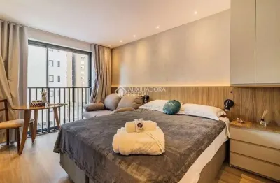 Apartamento com 1 quarto para alugar na rua vinte e quatro de outubro, 1585, auxiliadora, porto alegre, 24 m2 por r$ 3.100