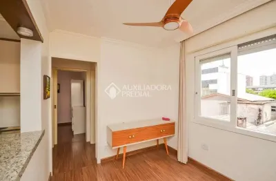Apartamento com 2 quartos para alugar na rua botafogo, 621, menino deus, porto alegre, 47 m2 por r$ 1.850