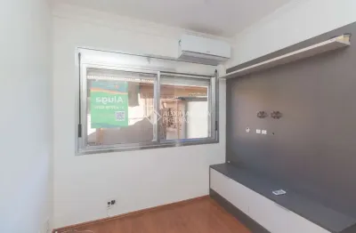Apartamento com 1 quarto para alugar na rua roque calage, 941, passo da areia, porto alegre, 37 m2 por r$ 1.800