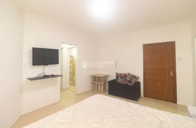 Kitnet / stúdio para alugar na rua marcelo gama, 17, são joão, porto alegre, 40 m2 por r$ 1.400