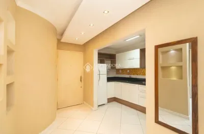 Kitnet / stúdio para alugar na rua baronesa do gravataí, 156, cidade baixa, porto alegre, 42 m2 por r$ 1.550