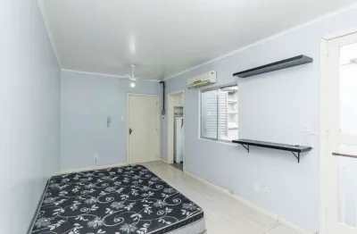 Apartamento com 1 quarto para alugar na rua visconde do herval, 1088, menino deus, porto alegre, 30 m2 por r$ 1.500