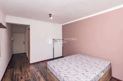 Kitnet / stúdio para alugar na rua da república, 189, cidade baixa, porto alegre, 36 m2 por r$ 1.650