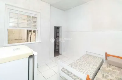 Apartamento com 1 quarto para alugar na Rua Álvaro Chaves, 560, Floresta, Porto Alegre, 23 m2 por R$ 1.100