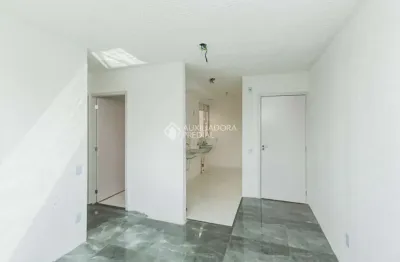 Apartamento com 2 quartos para alugar na rua engenheiro sadi castro, 1040, sarandi, porto alegre, 42 m2 por r$ 1.000