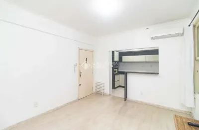 Apartamento com 2 quartos para alugar na Avenida América, 94, Auxiliadora, Porto Alegre, 62 m2 por R$ 2.300