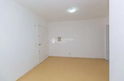 Apartamento com 2 quartos para alugar na rua engenheiro joão luderitz, 565, sarandi, porto alegre, 57 m2 por r$ 2.200