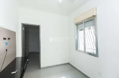 Apartamento com 1 quarto para alugar na avenida general emílio lúcio esteves, 214, santa maria goretti, porto alegre, 36 m2 por r$ 890