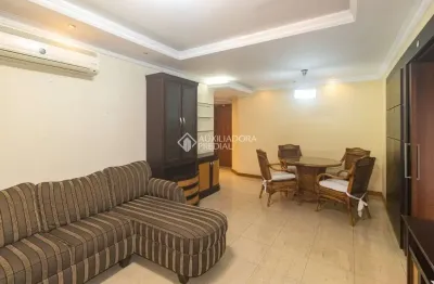 Apartamento com 3 quartos para alugar na rua doutor freire alemão, 351, mont serrat, porto alegre, 103 m2 por r$ 5.700