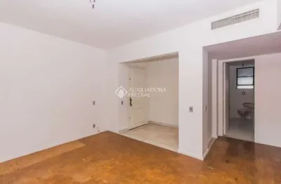 Apartamento com 3 quartos para alugar na rua ramiro barcelos, 1176, independência, porto alegre, 153 m2 por r$ 3.100