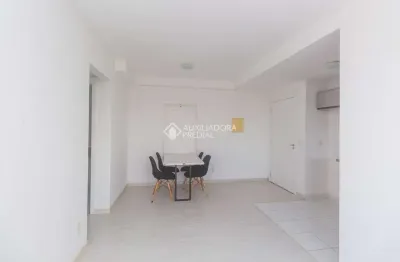 Apartamento com 2 quartos para alugar na rua irmão félix roberto, 100, humaitá, porto alegre, 51 m2 por r$ 1.600