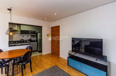 Apartamento com 1 quarto para alugar na rua mostardeiro, 509, independência, porto alegre, 49 m2 por r$ 4.000