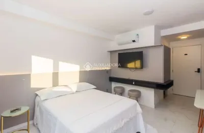 Loft com 1 quarto para alugar na rua tenente-coronel fabrício pilar, 311, mont serrat, porto alegre, 28 m2 por r$ 3.250