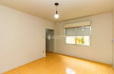 Apartamento com 3 quartos para alugar na rua marcelo gama, 49, são joão, porto alegre, 109 m2 por r$ 2.000