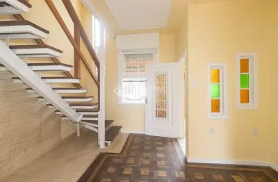 Casa em condomínio fechado com 3 quartos para alugar na rua conselheiro travassos, 509, são geraldo, porto alegre, 200 m2 por r$ 3.800