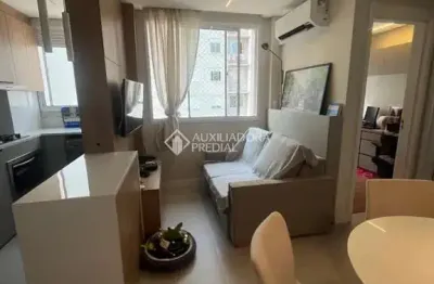Apartamento com 2 quartos para alugar na alameda três de outubro, 15, são josé, porto alegre, 39 m2 por r$ 2.200