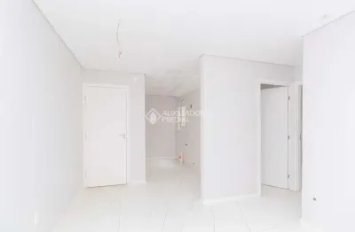 Apartamento com 2 quartos para alugar na inocêncio de oliveira alves, 101, rubem berta, porto alegre, 46 m2 por r$ 1.000