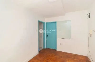 Apartamento com 1 quarto para alugar na rua teixeira de freitas, 647, santo antônio, porto alegre, 38 m2 por r$ 1.300