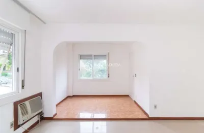 Apartamento com 3 quartos para alugar na rua felicíssimo de azevedo, 770, higienópolis, porto alegre, 104 m2 por r$ 3.000
