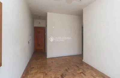 Apartamento com 2 quartos para alugar na rua umbú, 1630, passo da areia, porto alegre, 58 m2 por r$ 1.800