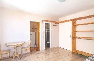Kitnet / stúdio para alugar na avenida independência, 482, independência, porto alegre, 30 m2 por r$ 1.350