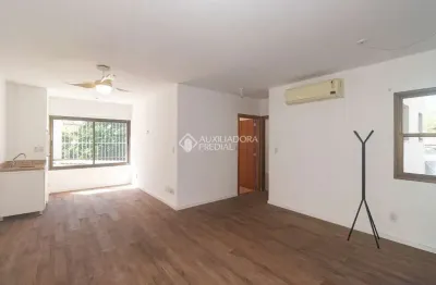 Apartamento com 2 quartos para alugar na rua coronel manoel py, 212, são joão, porto alegre, 49 m2 por r$ 2.600