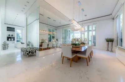 Casa em condomínio fechado com 4 quartos para alugar na avenida juca batista, 8000, chapéu do sol, porto alegre, 724 m2 por r$ 35.000