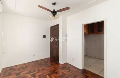 Apartamento com 3 quartos para alugar na rua engenheiro fernando mendes ribeiro, 30, santo antônio, porto alegre, 100 m2 por r$ 1.700