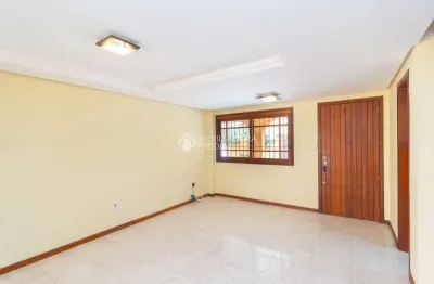 Casa em condomínio fechado com 3 quartos para alugar na rua general rondon, 165, tristeza, porto alegre, 156 m2 por r$ 4.100