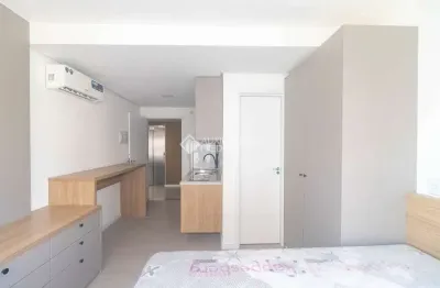 Loft com 1 quarto para alugar na rua irmão josé otão, 81, independência, porto alegre, 23 m2 por r$ 3.250