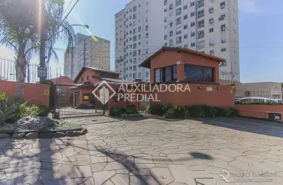 Casa em condomínio fechado com 3 quartos para alugar na rua dom vital, 212, glória, porto alegre, 100 m2 por r$ 2.500