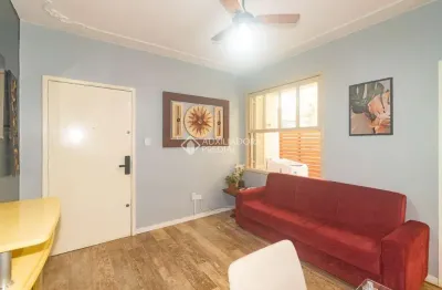 Apartamento com 1 quarto para alugar na rua general couto de magalhães, 495, são joão, porto alegre, 36 m2 por r$ 2.200