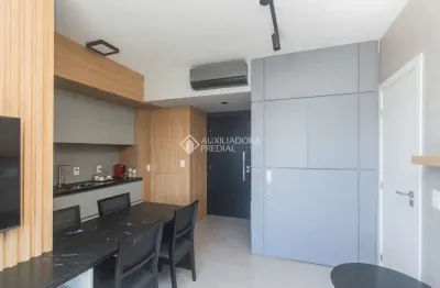 Apartamento com 1 quarto para alugar na rua anita garibaldi, 1855, mont serrat, porto alegre, 42 m2 por r$ 4.500