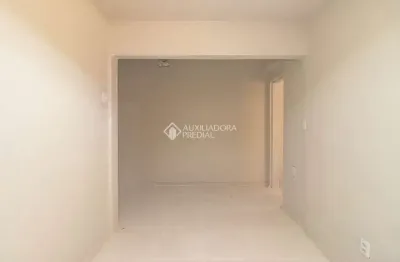 Apartamento com 1 quarto para alugar na travessa afonso marques, 44, navegantes, porto alegre, 44 m2 por r$ 800