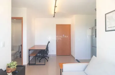 Apartamento com 2 quartos para alugar na avenida ernesto neugebauer, 820, humaitá, porto alegre, 40 m2 por r$ 2.100