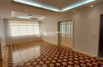 Apartamento com 3 quartos para alugar na avenida independência, 876, independência, porto alegre, 139 m2 por r$ 3.100