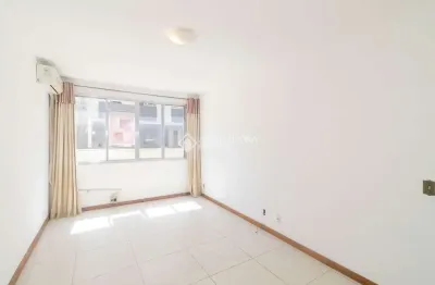 Apartamento com 2 quartos para alugar na rua anita garibaldi, 499, mont serrat, porto alegre, 74 m2 por r$ 2.800