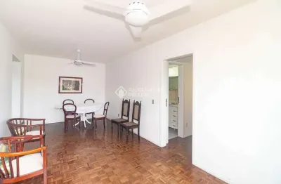 Apartamento com 3 quartos para alugar na rua barão de teffe, 273, menino deus, porto alegre, 60 m2 por r$ 4.200