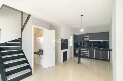 Casa em condomínio fechado com 2 quartos para alugar na Avenida Wenceslau Escobar, 3742, Tristeza, Porto Alegre, 81 m2 por R$ 3.000