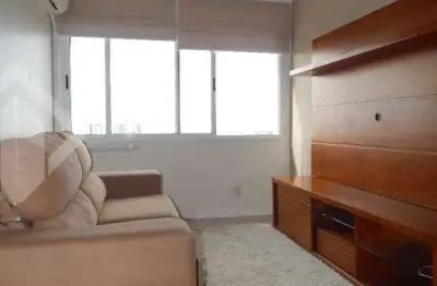 Apartamento com 3 quartos para alugar na avenida dom cláudio josé gonçalves ponce de leon, 140, vila ipiranga, porto alegre, 65 m2 por r$ 1.850