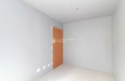 Apartamento com 2 quartos para alugar na Sete Mil e Oito, 300, Restinga, Porto Alegre, 40 m2 por R$ 1.000