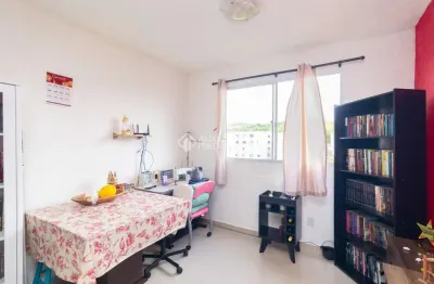 Apartamento com 2 quartos para alugar na Avenida Família Gonçalves Carneiro, 441, Cavalhada, Porto Alegre, 40 m2 por R$ 1.600