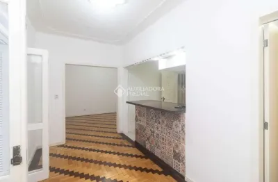 Apartamento com 3 quartos para alugar na Rua Tobias da Silva, 159, Moinhos de Vento, Porto Alegre, 100 m2 por R$ 4.199