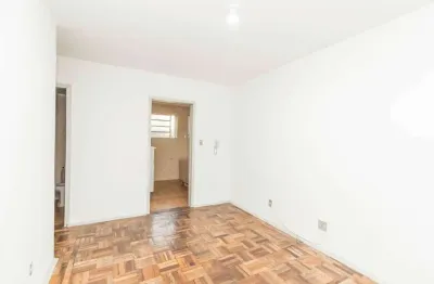Apartamento com 2 quartos para alugar na avenida clóvis paim grivot, 350, humaitá, porto alegre, 55 m2 por r$ 910