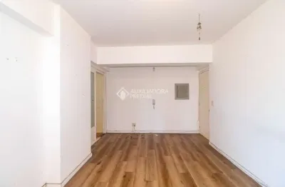 Apartamento com 2 quartos para alugar na avenida independência, 50, independência, porto alegre, 75 m2 por r$ 1.800