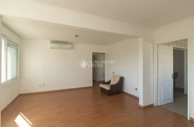 Apartamento com 4 quartos para alugar na rua general couto de magalhães, 1391, são joão, porto alegre, 143 m2 por r$ 3.800