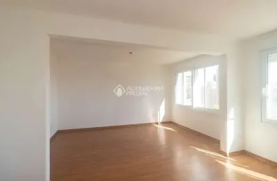 Apartamento com 4 quartos para alugar na rua general couto de magalhães, 1391, são joão, porto alegre, 143 m2 por r$ 3.800
