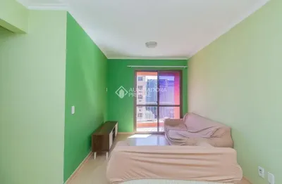 Apartamento com 3 quartos para alugar na rua carlos silveira martins pacheco, 55, cristo redentor, porto alegre, 70 m2 por r$ 2.300
