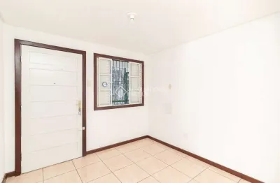 Apartamento com 2 quartos para alugar na rua paulo maciel, 120, cavalhada, porto alegre, 50 m2 por r$ 800